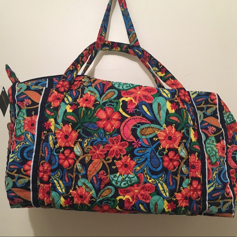 GIFT ALERT 🎁:NWTs Paisley Duffle Bags